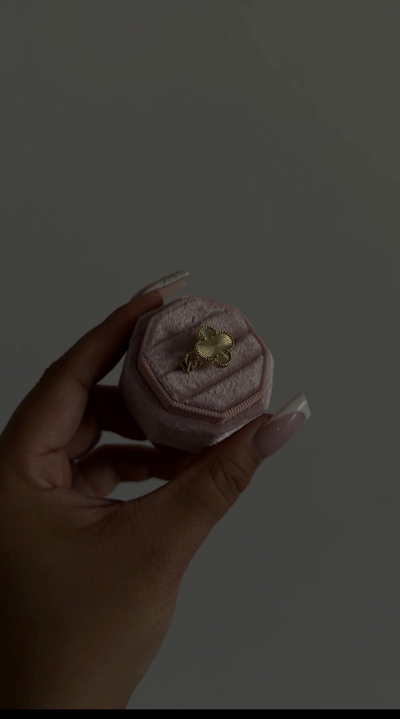 Cuban Link Vcleef Ring