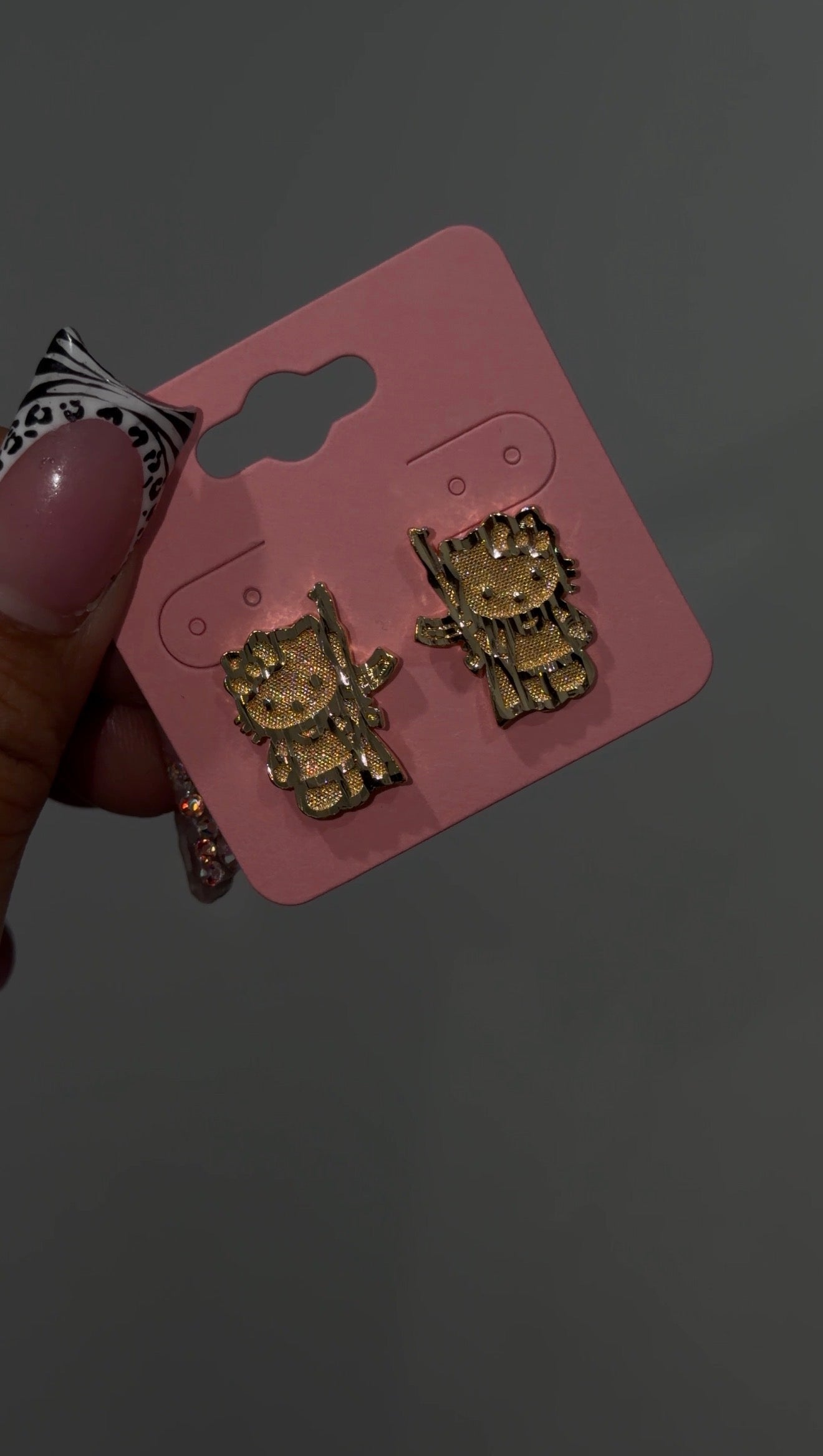 Hk Wit Ak Earrings