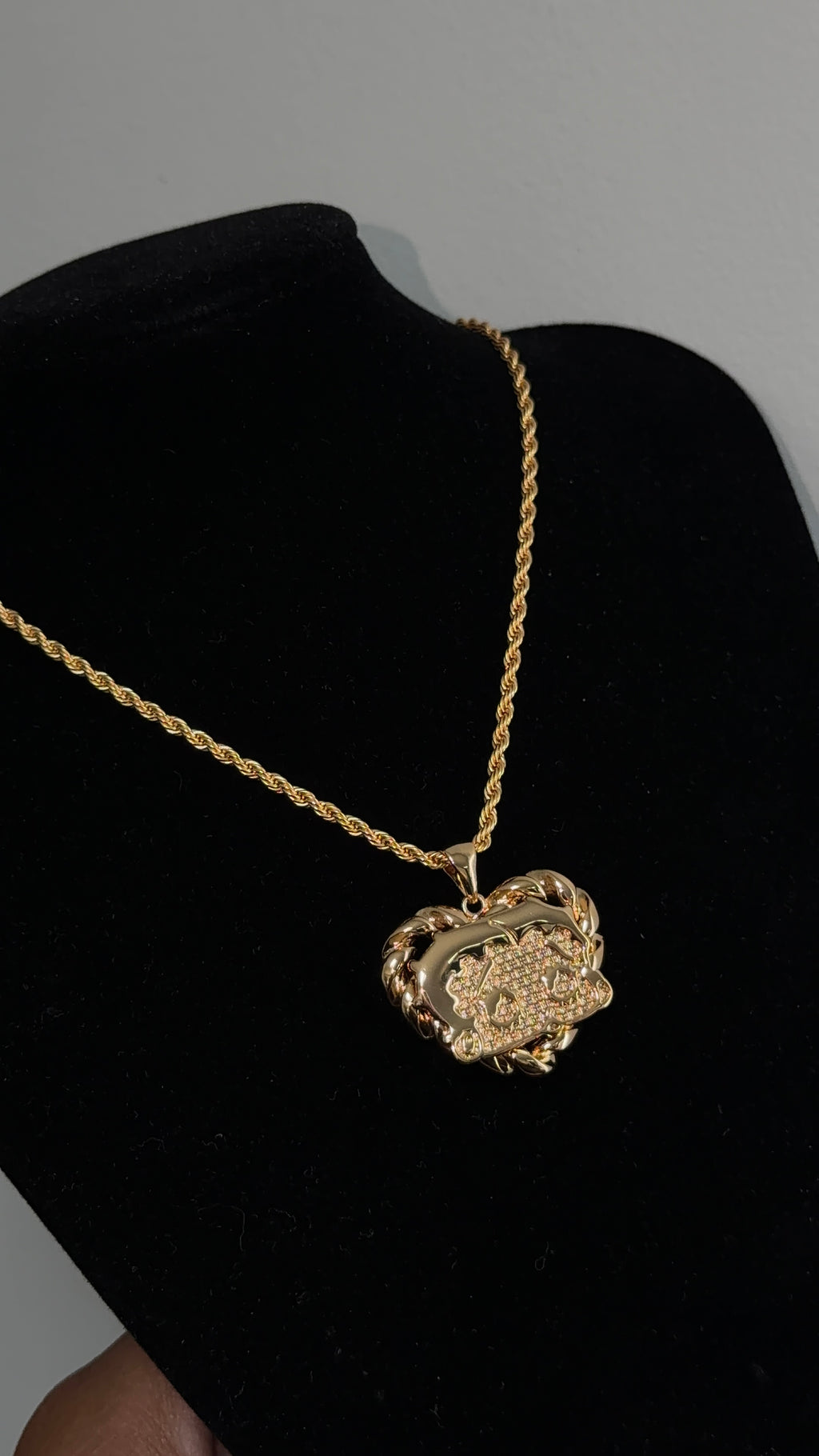 Twisty Heart Betty Boo Chain